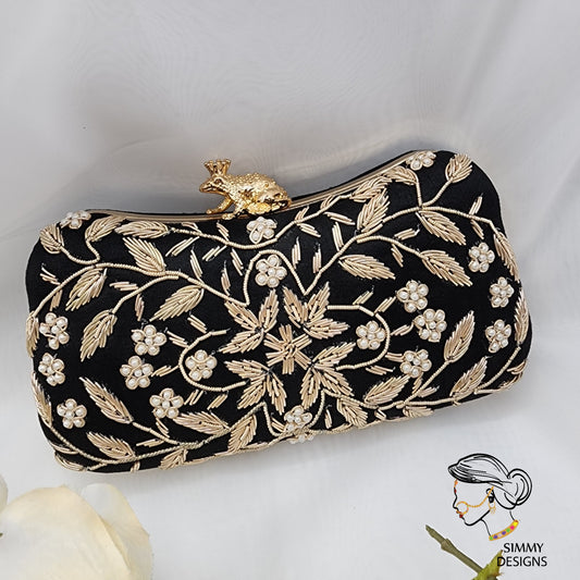 Bahisa emberoided Clutch