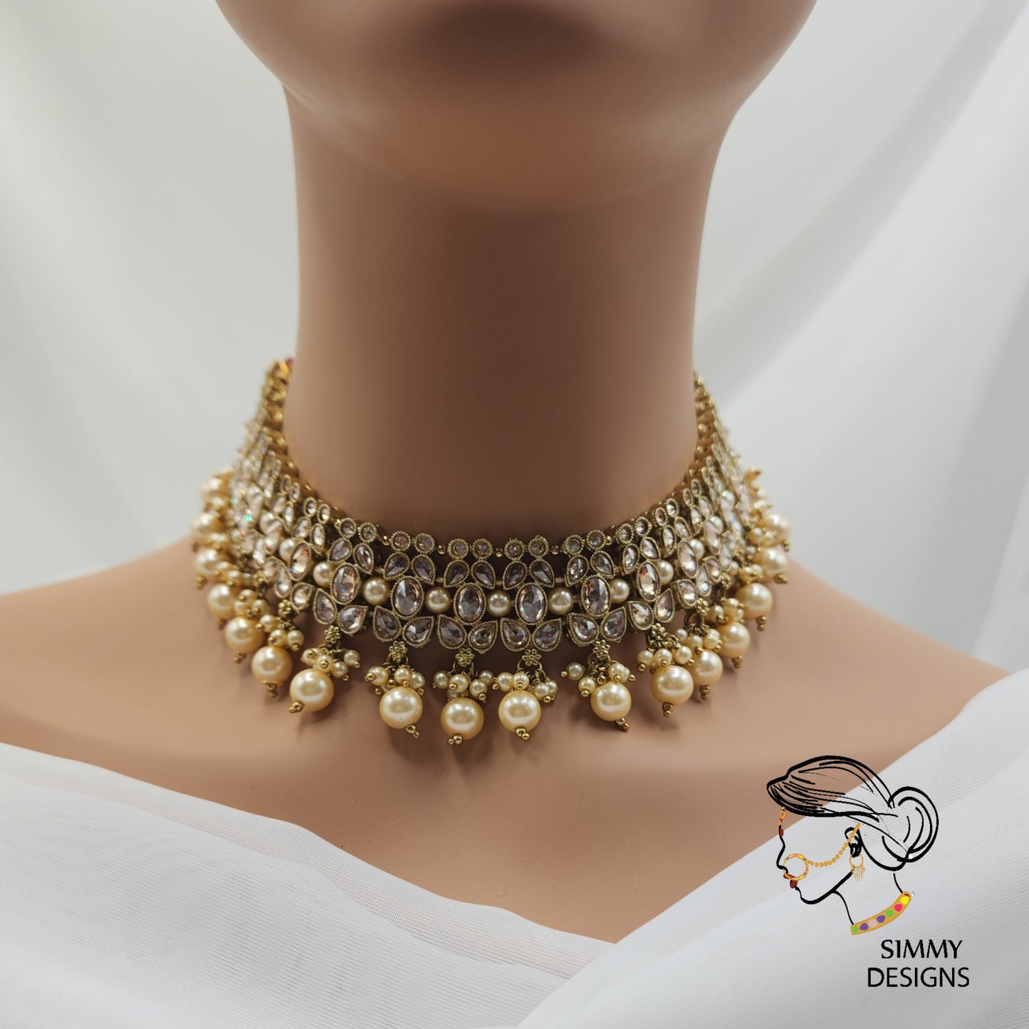 Naila gold pearl set