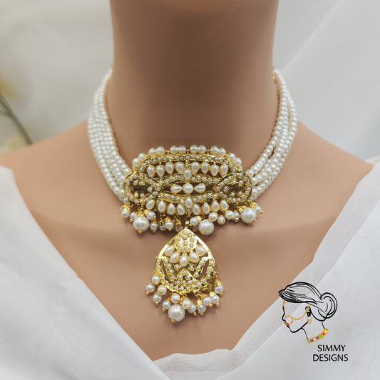 Arzoyi gold plated jadau set(gold)